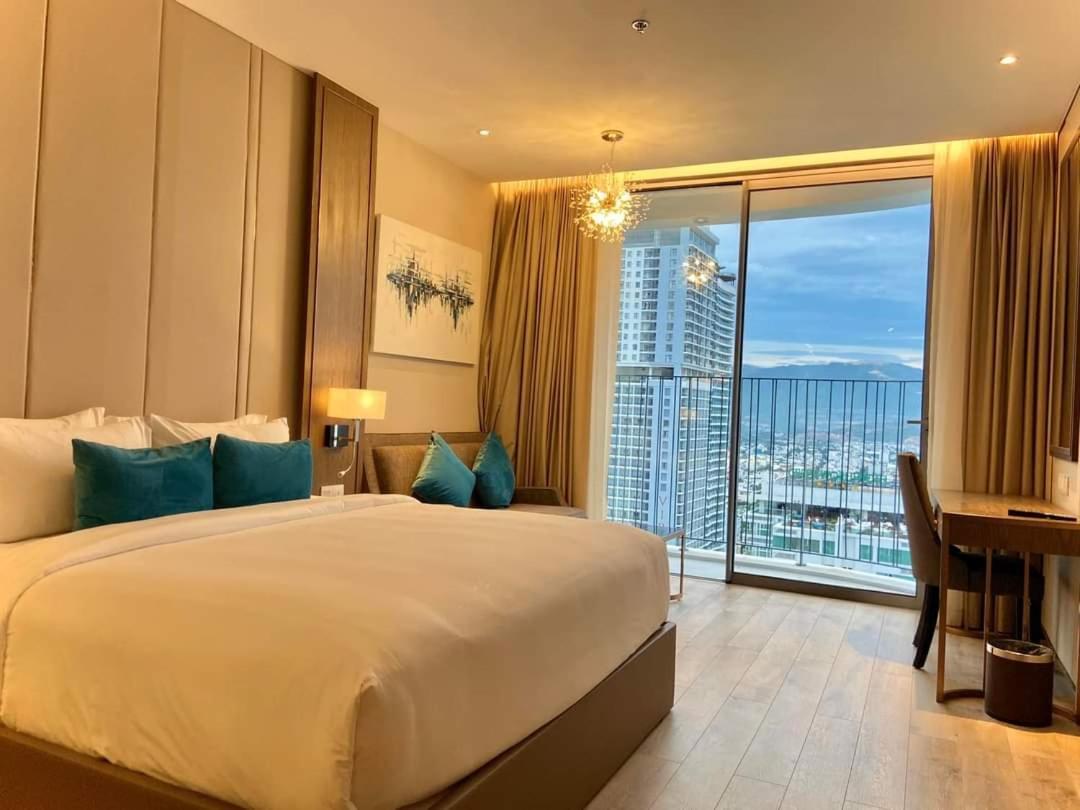 Panorama Oceanfront Suite Нячанг Екстер'єр фото