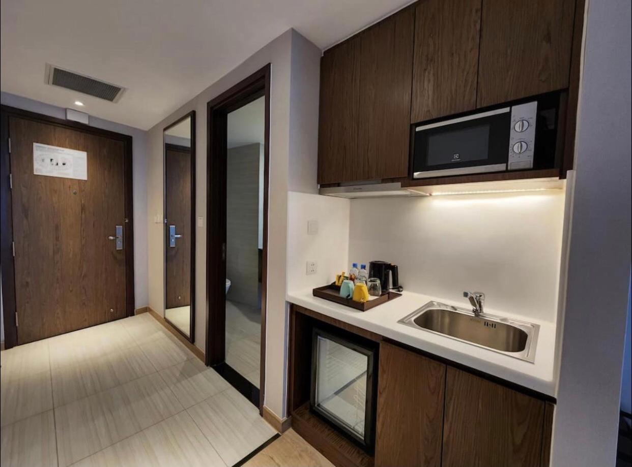 Panorama Oceanfront Suite Нячанг Екстер'єр фото