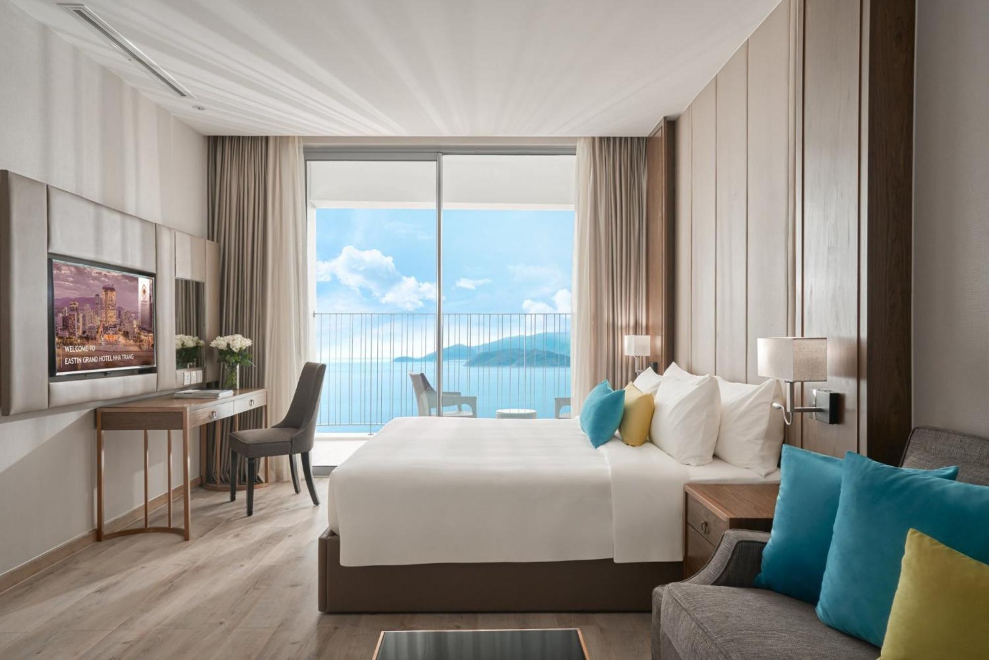 Panorama Oceanfront Suite Нячанг Екстер'єр фото