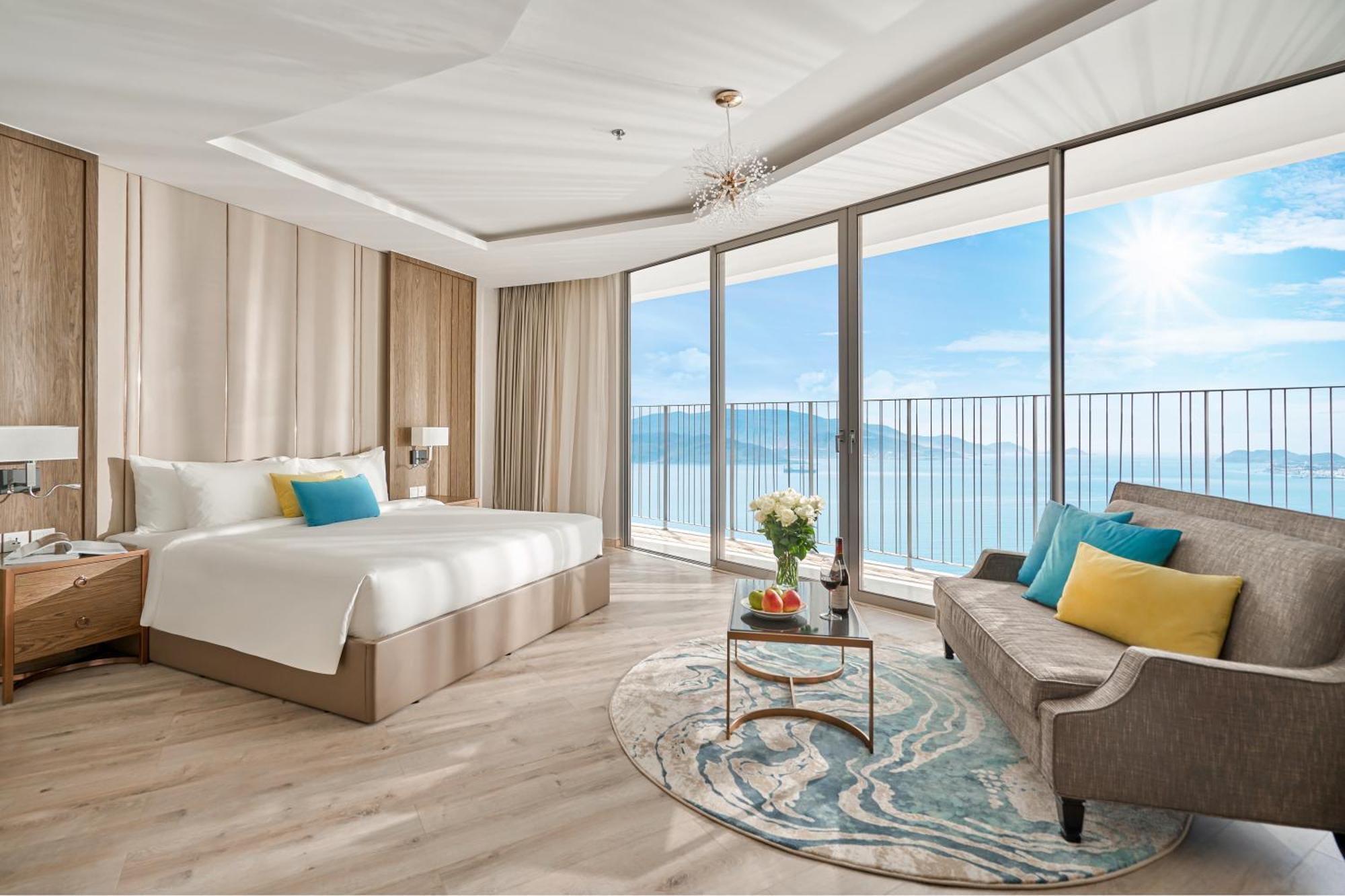 Panorama Oceanfront Suite Нячанг Екстер'єр фото