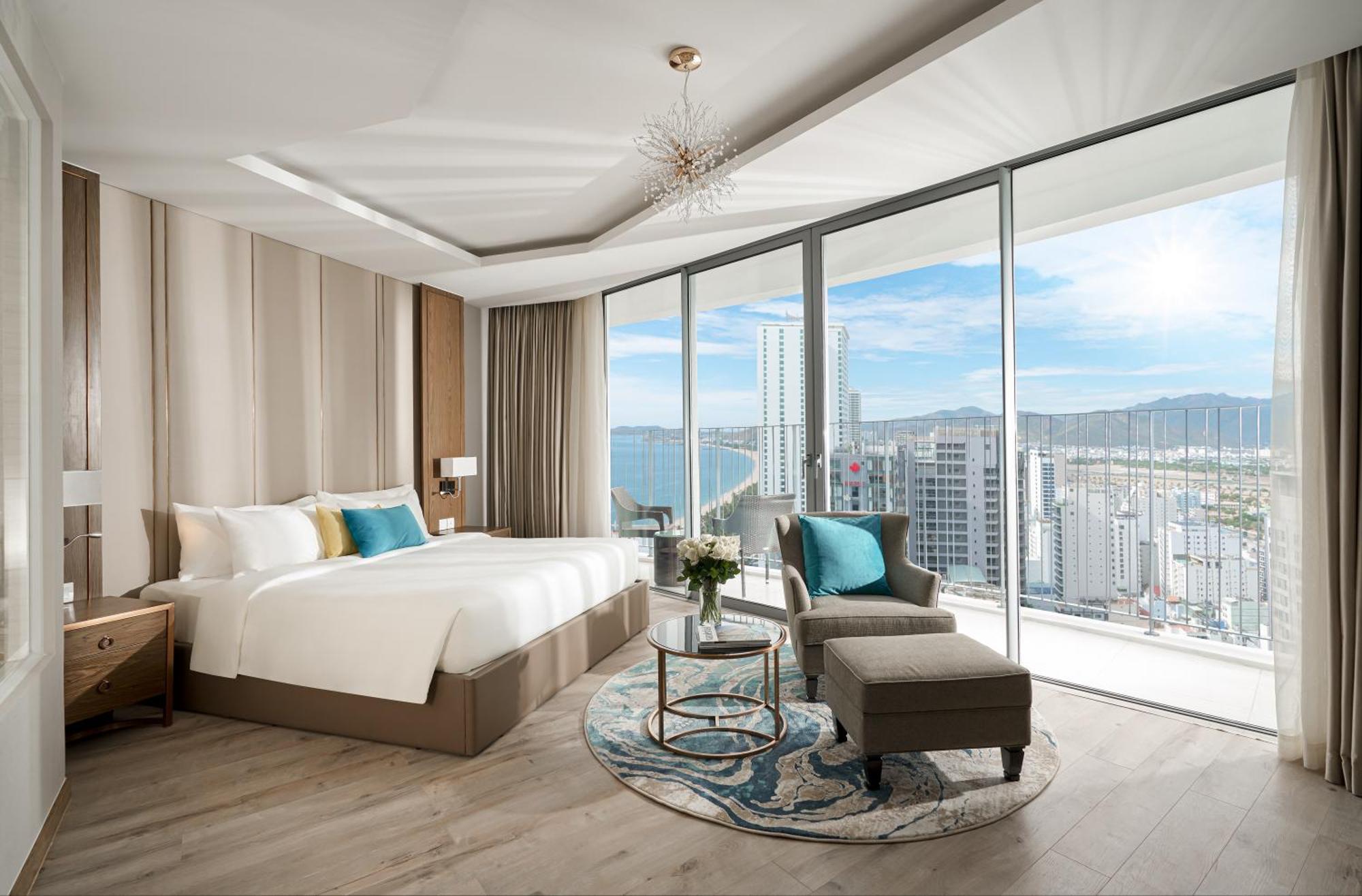 Panorama Oceanfront Suite Нячанг Екстер'єр фото